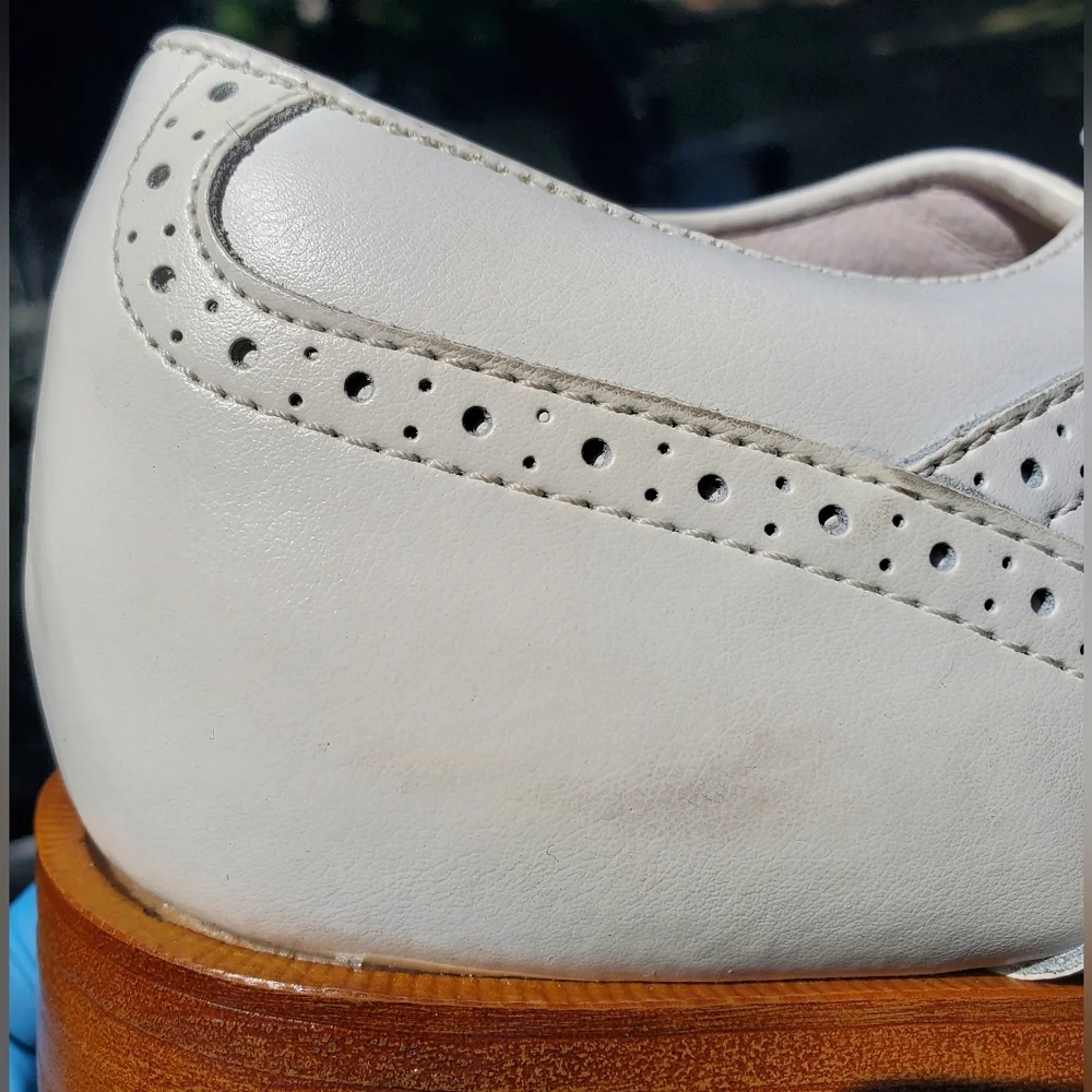ETONIC VINTAGE MEN'S GOLF SHOES. WHITE. LNWT. 9W. USA. LEATHER. SPIKES.